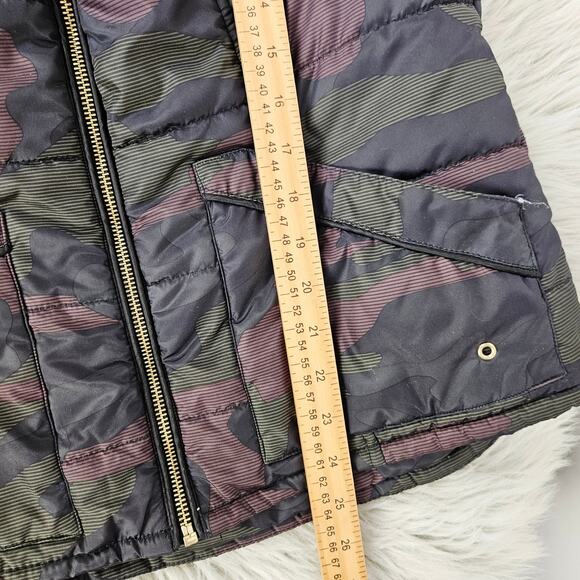 Maurices Puffer Vest Medium Camo Print Sleeveless Zip Up Jacket with Pockets - Picture 10 of 11